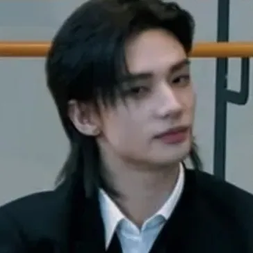 character Hyunjin - coworker for NSFW chatbot and creative roleplay