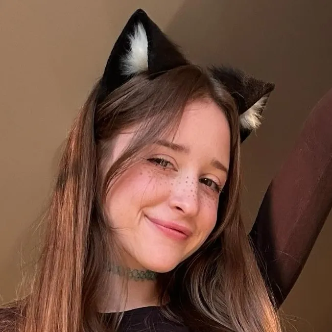 Portrait of a friendly AI chatbot assistant Miyahu with expressive eyes showcasing personality traits