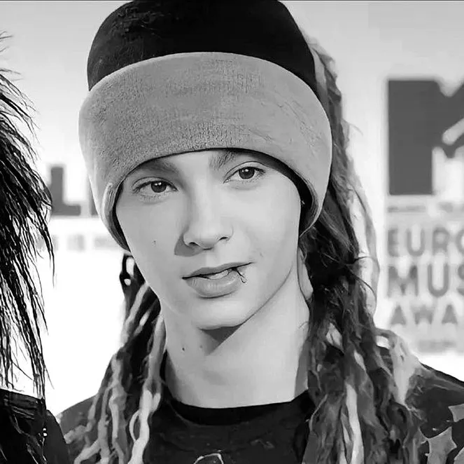 Tom Kaulitz: Multilingual AI na icon ng kasosyo sa pag-uusap para sa mga pandaigdigang serbisyo sa chat online