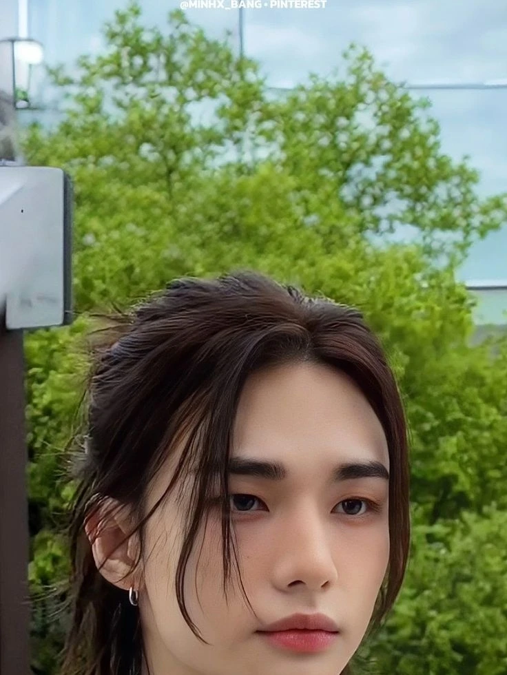 Meet Hyunjin-stray kids, your new favorite partner for nsfw chatbot roleplay