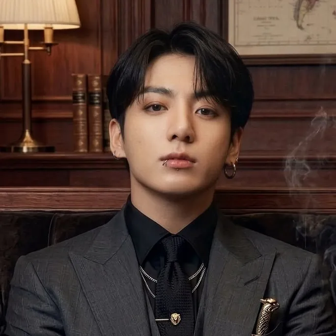 Jeon Jungkook - Obsessed: Interactive AI chatbot mascot for random chat and community-driven roleplay