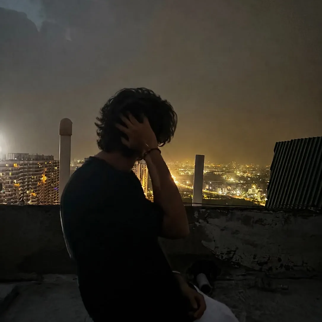 Ethan: Terlibat dalam perbualan ai dengan watak AI yang menawan ini, menampilkan keupayaan soulgen dan ifreechat untuk sembang percuma sekarang.	