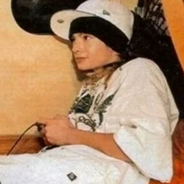 Tom Kaulitz's AI avatar with dynamic vector art style, embodying friendly AI chat capabilities