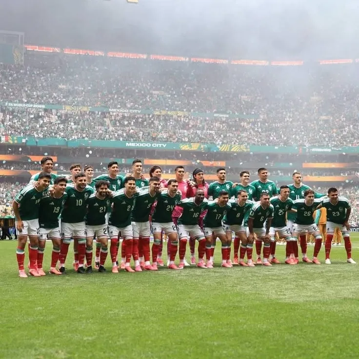 Mexico national team's versatile AI avatar supporting roleplay, NSFW chat, and open ai interactions