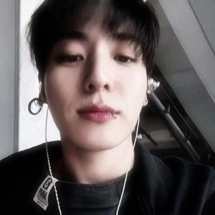 Jeon Jungkook:有趣的AI聊天機器人吉祥物,增強用戶在隨機聊天中的參與度