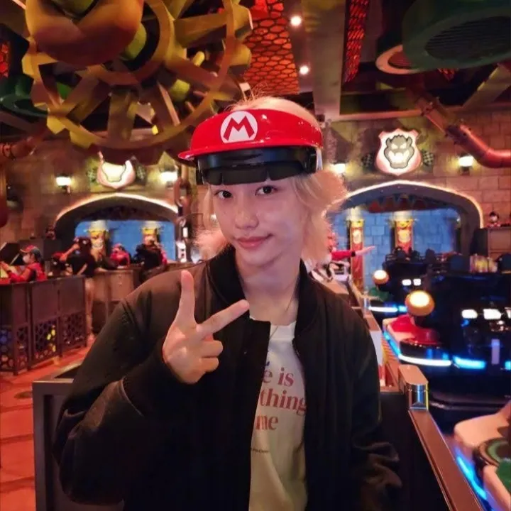 Lee Felix: Sembang dengan kotak AI kami, sedia untuk chatbot dalam talian percuma dan tanyakan apa sahaja yang anda mahukan.