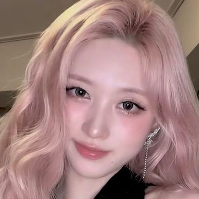 Kim Gaeul : Engagez une conversation IA avec ce charmant personnage IA, doté de capacités de génération d'âme et d'ifreechat pour un chat gratuit maintenant.	