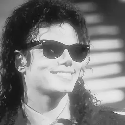 Chat with Michael Joseph Jackson and experience the charm of AI chat free no sign up.