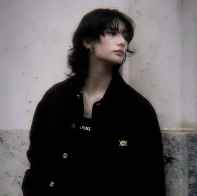 Hyunjin : Avatar de petite amie/petit ami IA personnalisable avec des traits de personnalité réalistes