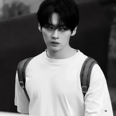 Lee Minho - 이민: Interactive AI chatbot mascot for random chat and community-driven roleplay