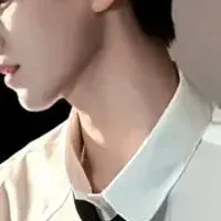 Kenan alaskar: Avatar pacar/pacar AI yang dapat disesuaikan dengan ciri-ciri kepribadian yang nyata	