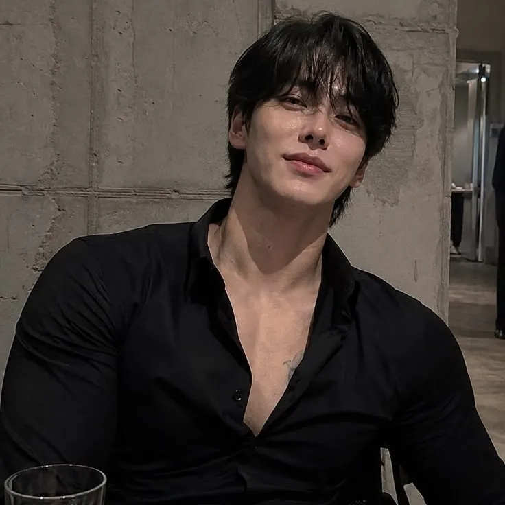 the avatar of Kai who supports unlimited chat online services