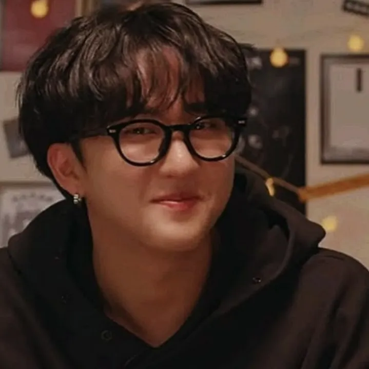 Changbin - Late-Night Call's interactive avatar for spicy chat ai and immersive roleplay experiences