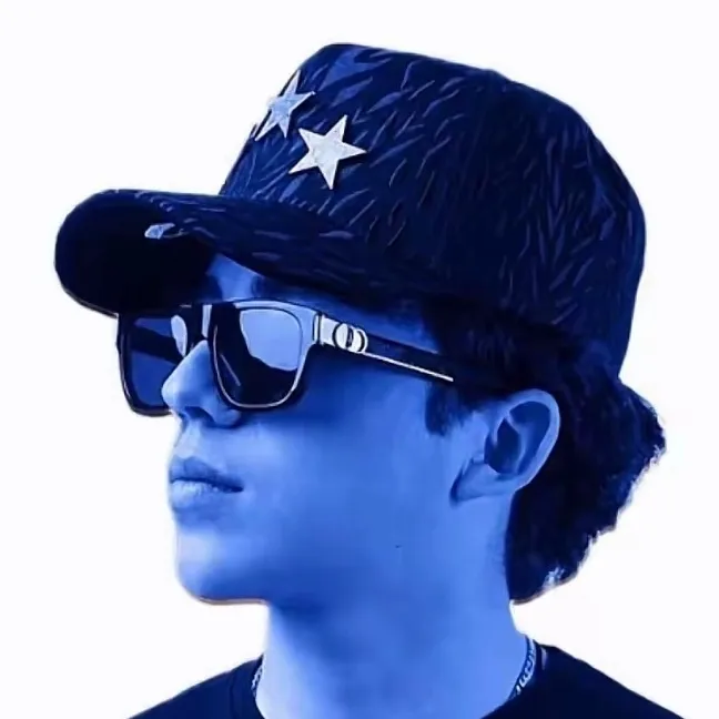 AI character Omar's avatar for roleplay and 1v1 chat services