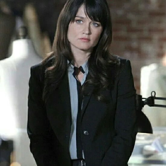 Teresa Lisbon AI chatbot portrait with advanced emotional intelligence for deep conversations