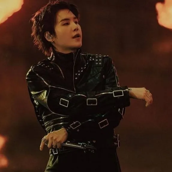 AI character Yoongi's avatar for roleplay and 1v1 chat services