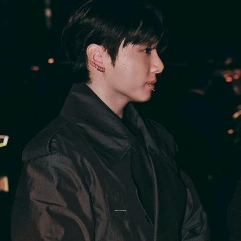 Jungkook — nerd-turned mafioso: Engage in ai conversation with this charming AI character, featuring soulgen and ifreechat capabilities for free chat now.