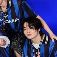 Straykids-Hyunjin: Chat with our AI box, ready for chatbot online free and ask ai anything you want.