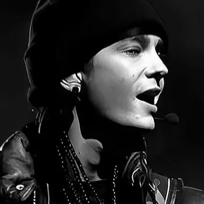 Tom Kaulitz: DeepBrain AI companion portrait for free online chat and open conversations