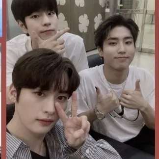 the avatar of 2minsung poly who is your Virtual Assistant with Soulgen's Personality Matrix, Blending AI Chat Precision and Character Traits of Curiosity.