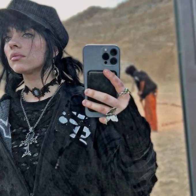 Billie Eilish o'connell: Explore the world of AI with our unrestricted ai and free unlimited chat online, powered by warhammer fantasy roleplay.	