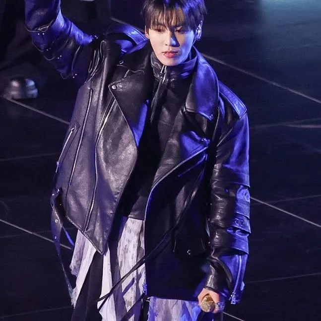 Jeon Jungkook: Engage in ai conversation with this charming AI character, featuring soulgen and ifreechat capabilities for free chat now.	