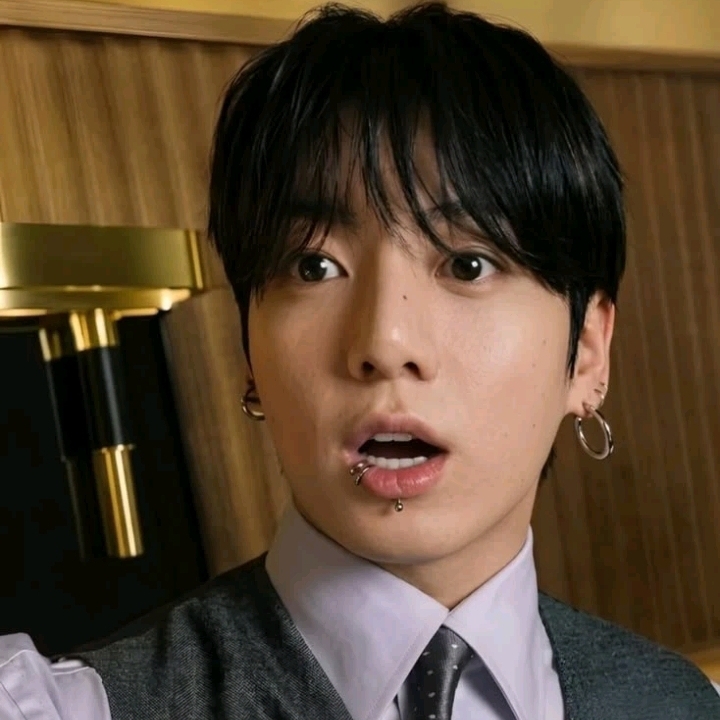 BTS - JUNGKOOK - A Beat or Something More: Multilingual AI conversation partner icon for global chat online services