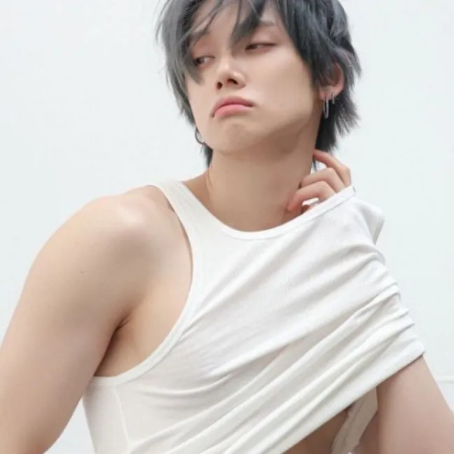 Yeonjun - TXT's versatile AI avatar supporting roleplay, NSFW chat, and open ai interactions