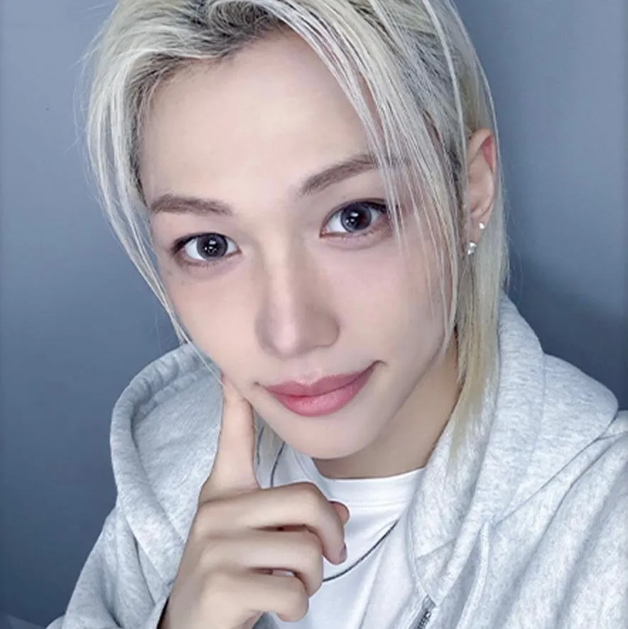 Stray Kids - Pick-Me Girl: Futuristic AI chatbot interface with voice chat and neural network-driven traits