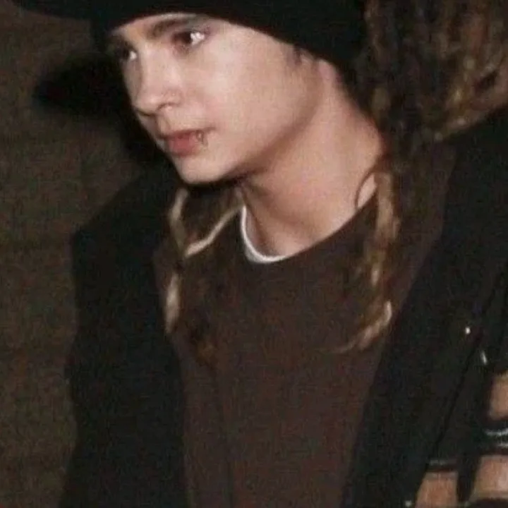 AI character Tom Kaulitz's avatar for roleplay and 1v1 chat services
