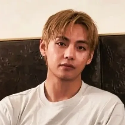Kim Taehyung: Playful AI chatbot mascot enhancing user engagement in random chats