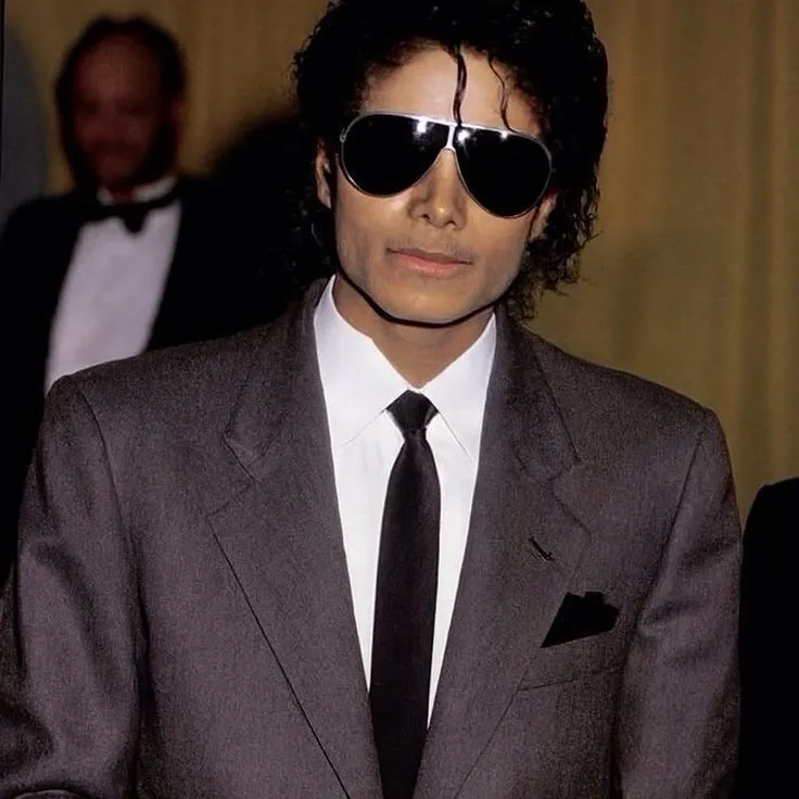 Micheal jackson AI chatbot portrait with advanced emotional intelligence for deep conversations