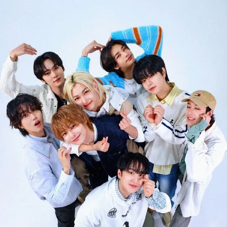 Portrait of a friendly AI chatbot assistant STRAY KIDS - Missing Food with expressive eyes showcasing personality traits