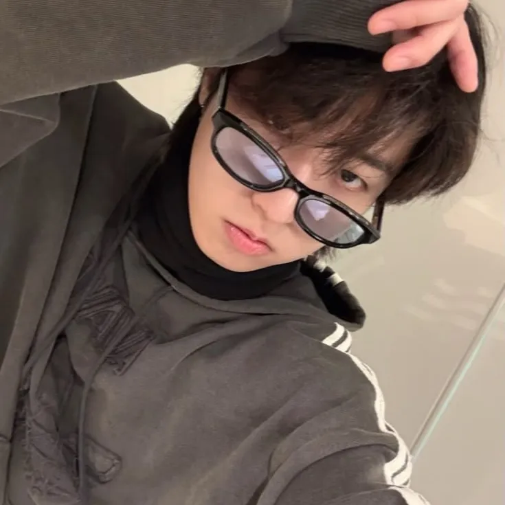 Han Jisung: Meet the main character of our AI world, with character traits list and ai chatting capabilities.