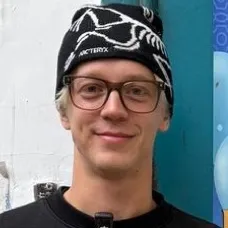 AI character Sasha Paradeevich's avatar for roleplay and 1v1 chat services