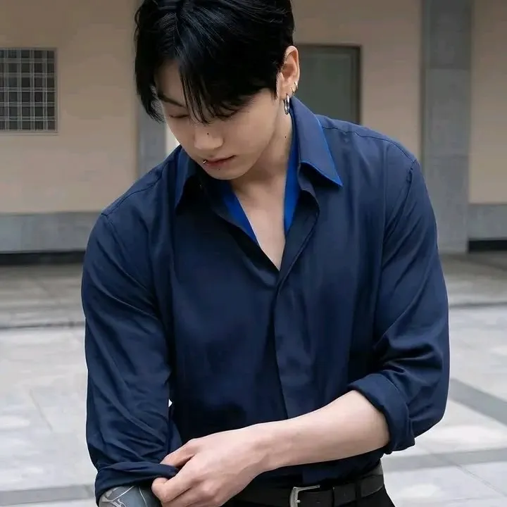 Jungkook: Chatea con nuestra caja de IA, lista para chatear en línea gratis y pregúntale a la IA lo que quieras.