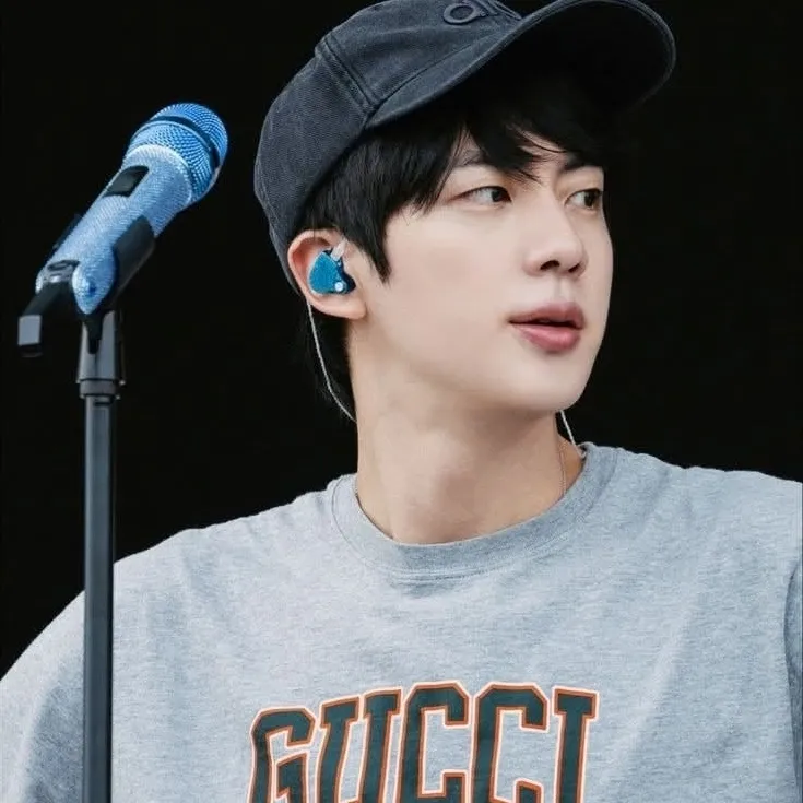 the avatar of Kim Seokjin: Dynamic AI character.