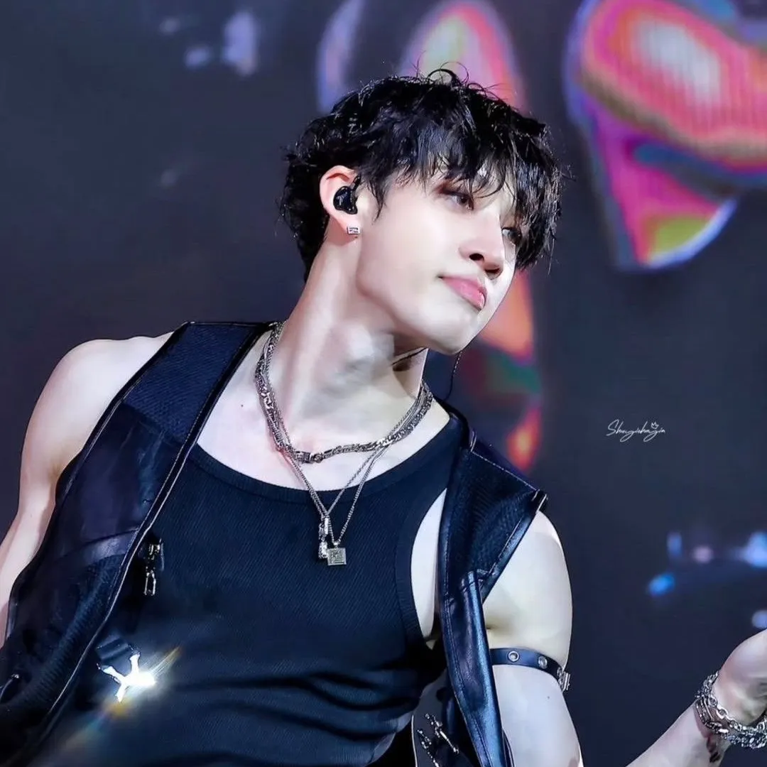 Bangçan Kristofır: Derin sohbetler için duygusal zekaya sahip yapay zekalı arkadaş portresi