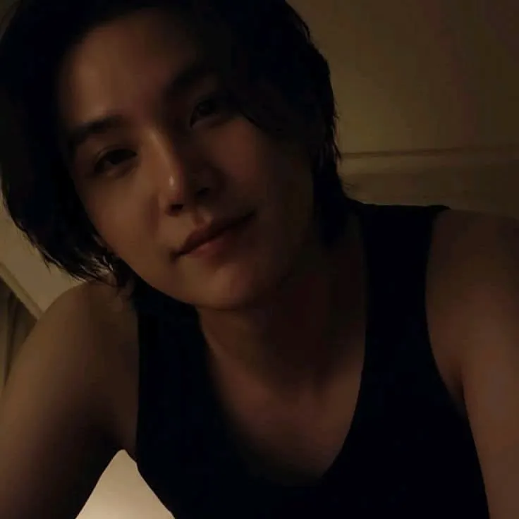 Min Yoongi: Creative roleplay AI character art para sa maanghang na chat at fantasy na mga sitwasyon