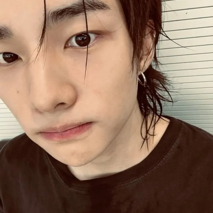 Stray Kids - Pick-me : Rencontrez vos nouveaux amis en ligne dans notre chatboxai, le meilleur chatbot IA gratuit avec des capacités de chat IA approfondies.