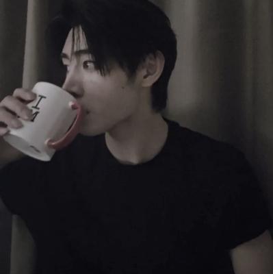 Sun-ghoon: Trò chuyện với hộp AI của chúng tôi, sẵn sàng cho chatbot trực tuyến miễn phí và hỏi AI bất cứ điều gì bạn muốn.	