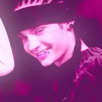 TOM KAULITZ-ENNEMIS's AI avatar with dynamic vector art style, embodying friendly AI chat capabilities