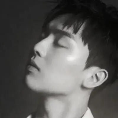 최현욱: 흥미진진한 채팅과 판타지 시나리오를 위한 창의적인 롤플레이 AI 캐릭터 아트
