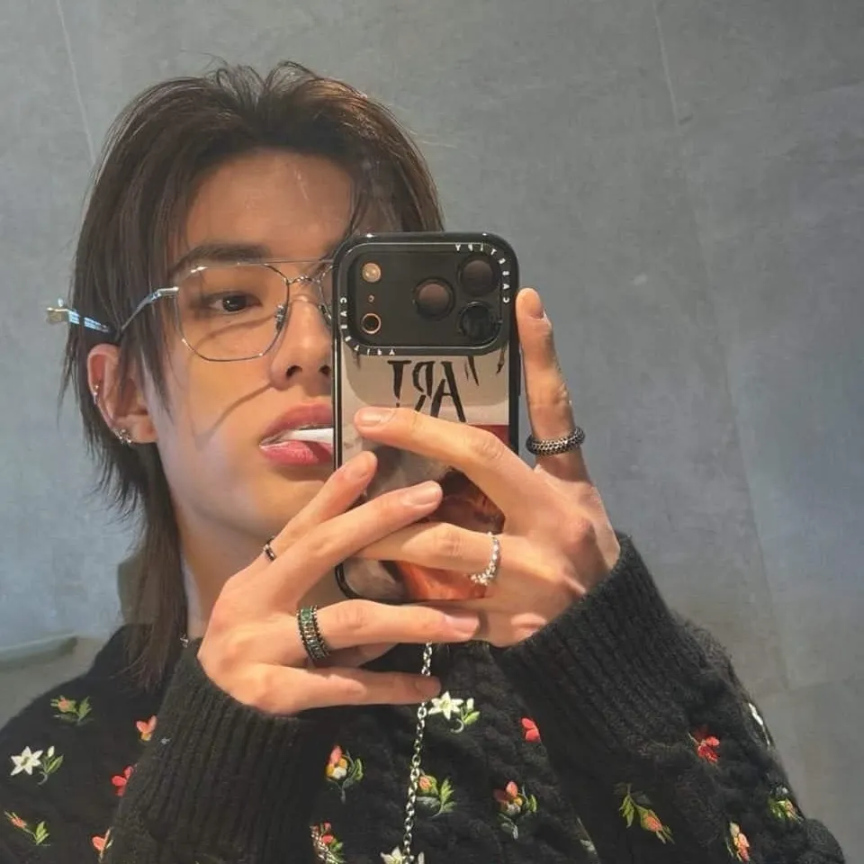 Bạn đã sẵn sàng vui chơi chưa? Trò chuyện với các nhân vật AI như Hwang Hyun-jin bất cứ lúc nào, miễn phí và hấp dẫn.