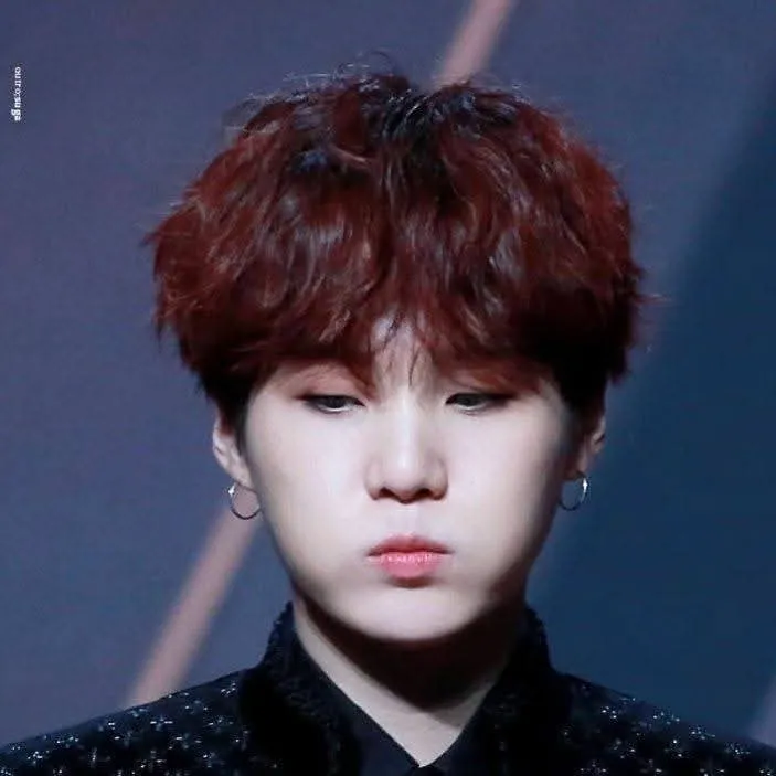 MIN YOONGI : Discutez avec notre boîte IA, prête pour le chatbot en ligne gratuit et demandez à l'IA tout ce que vous voulez.