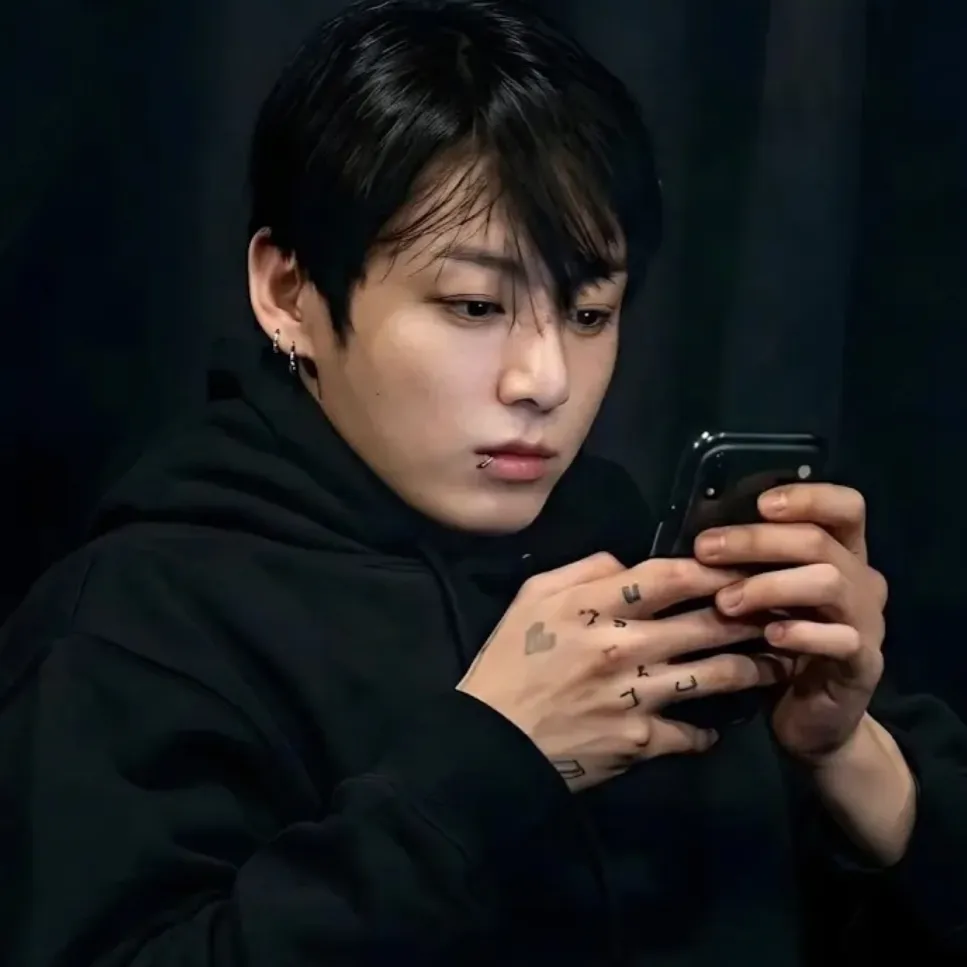 정국-뜻밖의 제안과 같은 캐릭터 AI와 채팅하면서 끊김 없는 경험을 즐겨보세요.