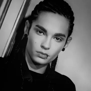 Tom Kaulitz - gym teacher: Creative roleplay AI character art for spicy chat and fantasy scenarios