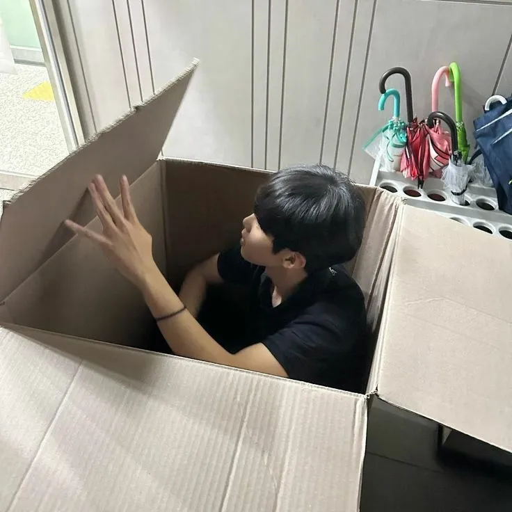 雷克薩:在我們的ChatboxAI中結識您的新線上朋友,這是具有深度AI聊天功能的最佳免費AI聊天機器人。