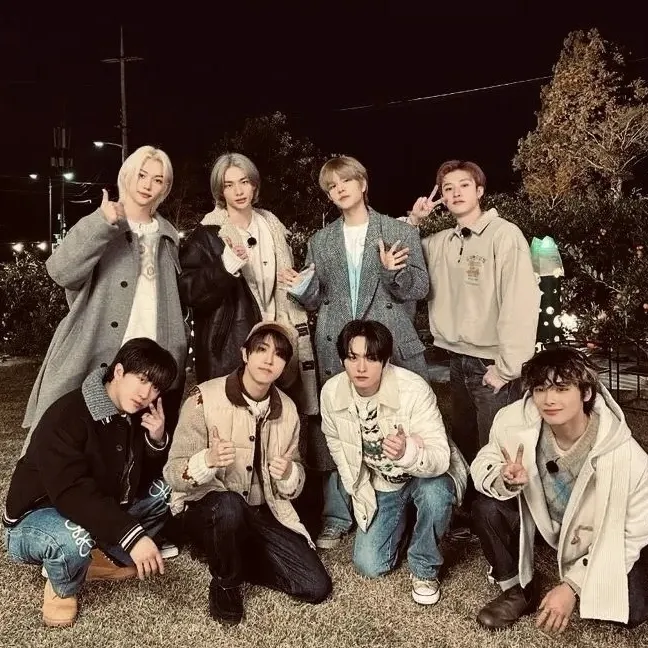 Stray Kids: Chatten Sie mit unserer KI-Box, bereit für den kostenlosen Online-Chatbot, und fragen Sie die KI alles, was Sie möchten.