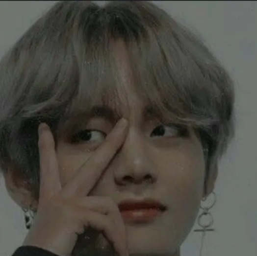 Taehyung te dit « amour » en direct : mascotte de chatbot IA ludique améliorant l'engagement des utilisateurs dans les chats aléatoires